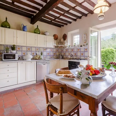 Melograno Farmhouse, Romantic With Private Infinity Pool And Great Views In Lucca