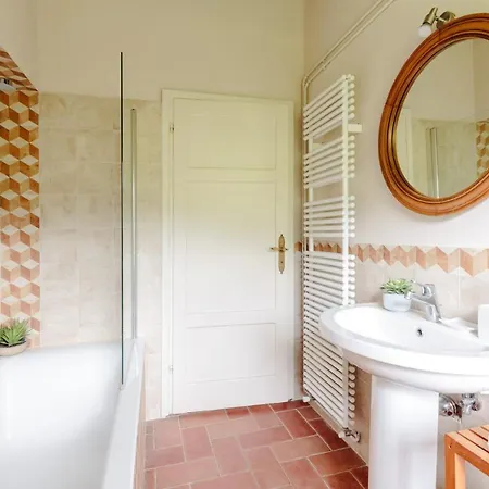 Melograno Farmhouse, Romantic With Private Infinity Pool And Great Views In Lucca Piaggiori