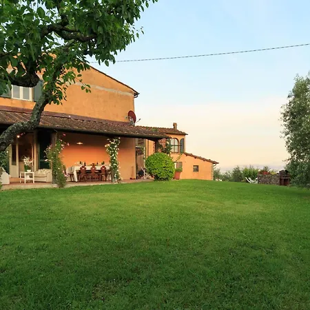 Melograno Farmhouse, Romantic With Private Infinity Pool And Great Views In Lucca Villa