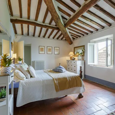 Melograno Farmhouse, Romantic With Private Infinity Pool And Great Views In Lucca Villa *